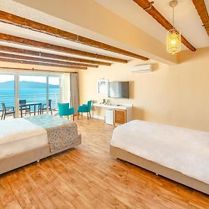 Triple Room Sea View